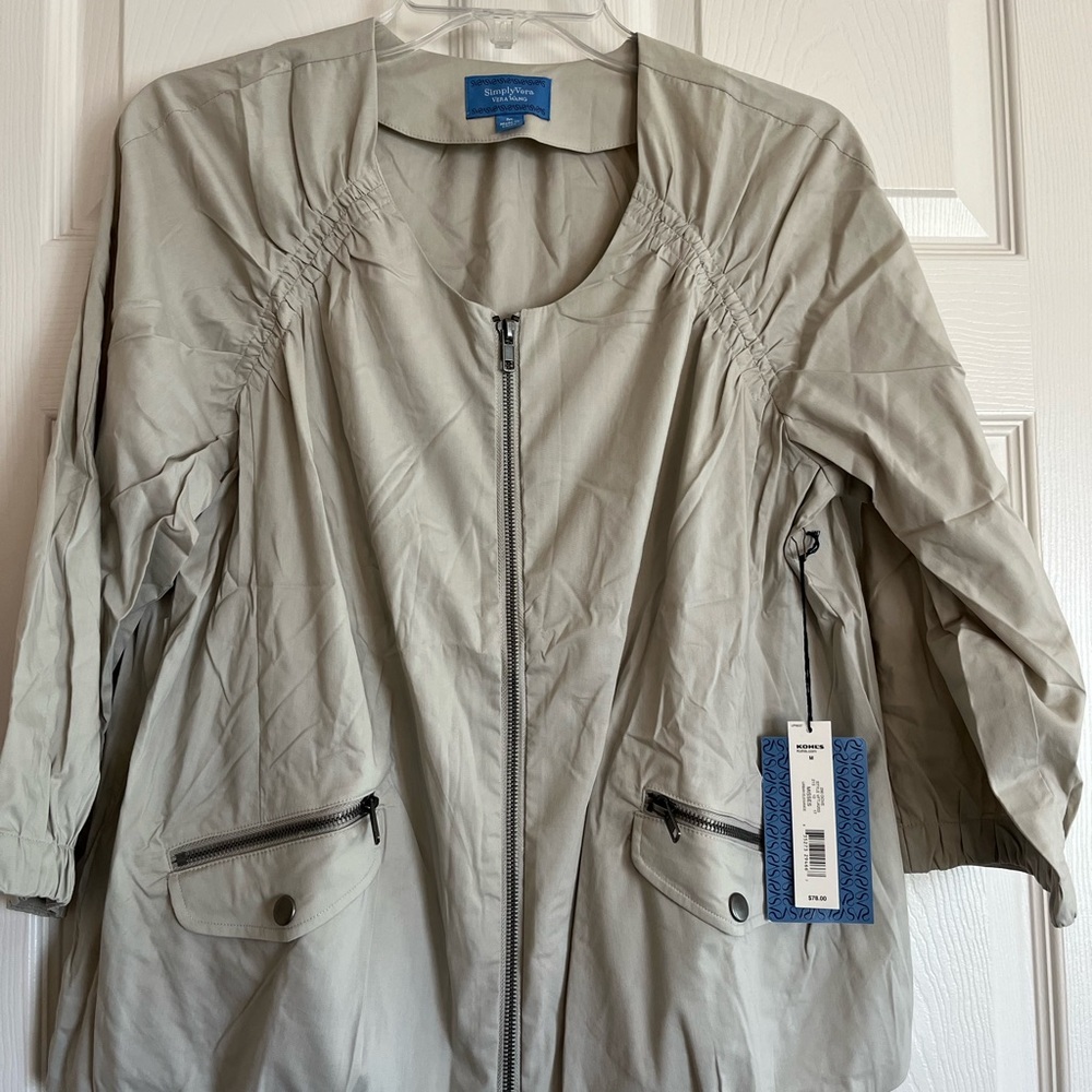 Simply Vera Vera wang new preowned women’s long sleeve full zip A line jacket M.